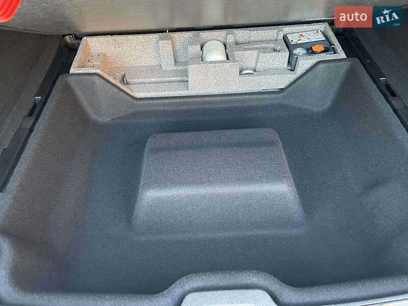 Внедорожник / Кроссовер Volvo XC60 2018 в Казатине