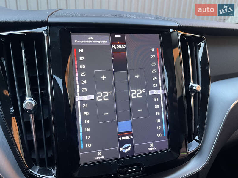 Внедорожник / Кроссовер Volvo XC60 2018 в Казатине