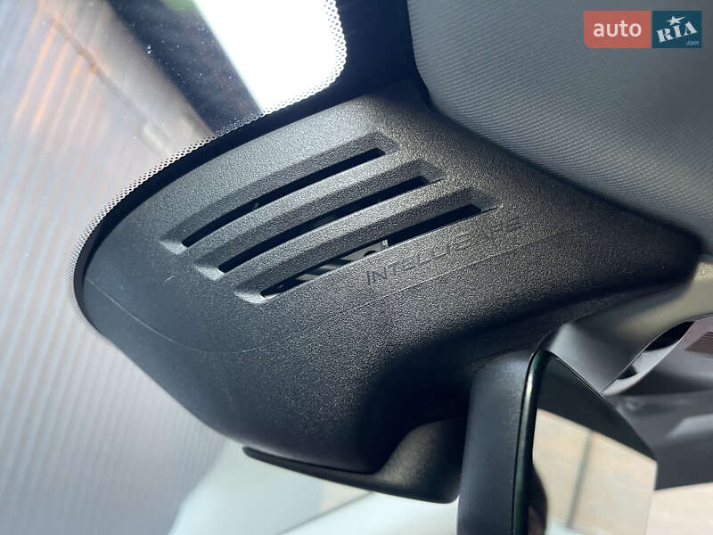 Внедорожник / Кроссовер Volvo XC60 2018 в Казатине