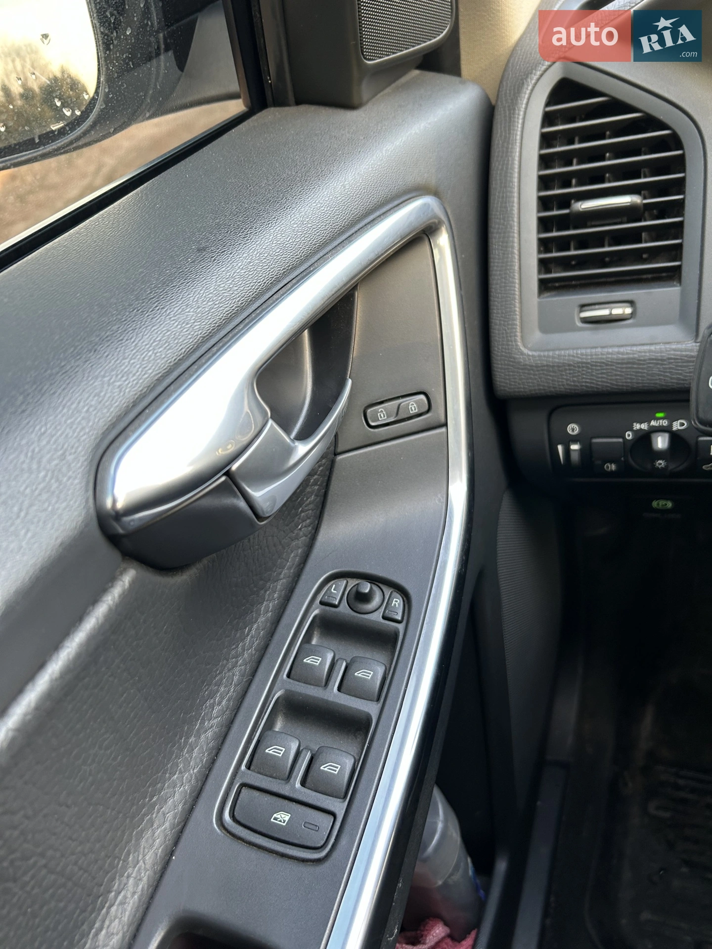 Volvo XC60 2013 VIN YV4902DZ5D2453842 фото оголошення 19 з 25