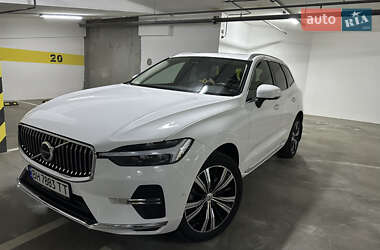Внедорожник / Кроссовер Volvo XC60 2022 в 