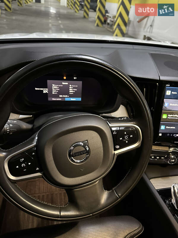 Внедорожник / Кроссовер Volvo XC60 2022 в Одессе