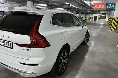 Внедорожник / Кроссовер Volvo XC60 2022 в 