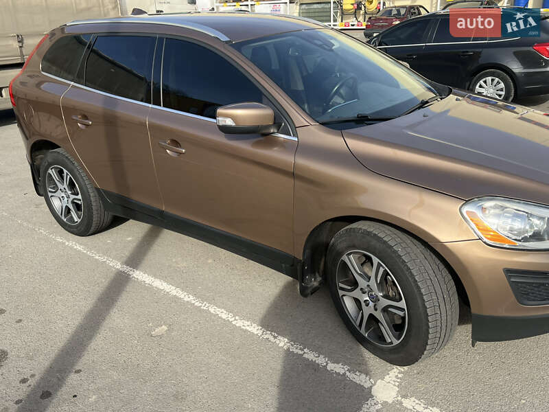 Внедорожник / Кроссовер Volvo XC60 2013 в Житомире