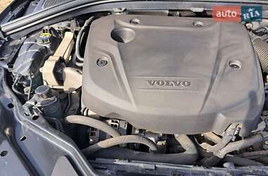 Внедорожник / Кроссовер Volvo XC60 2016 в 