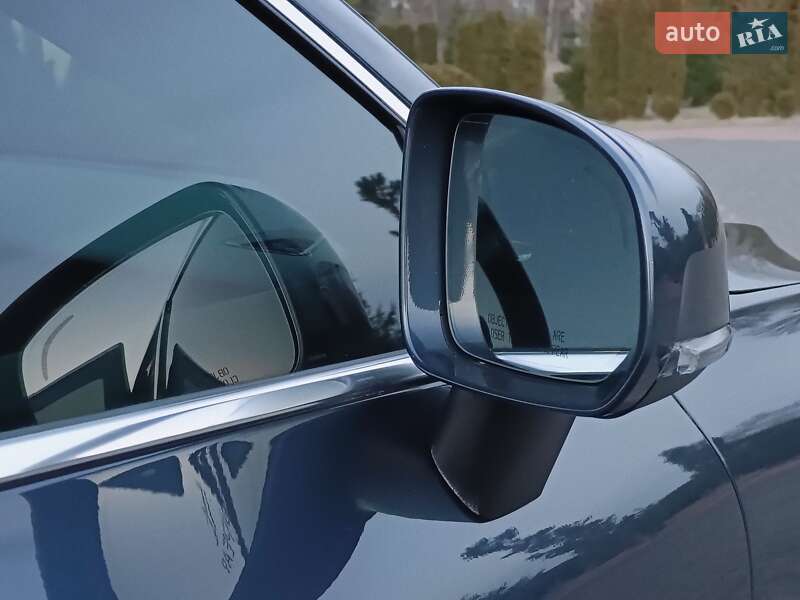 Внедорожник / Кроссовер Volvo XC60 2021 в Киеве