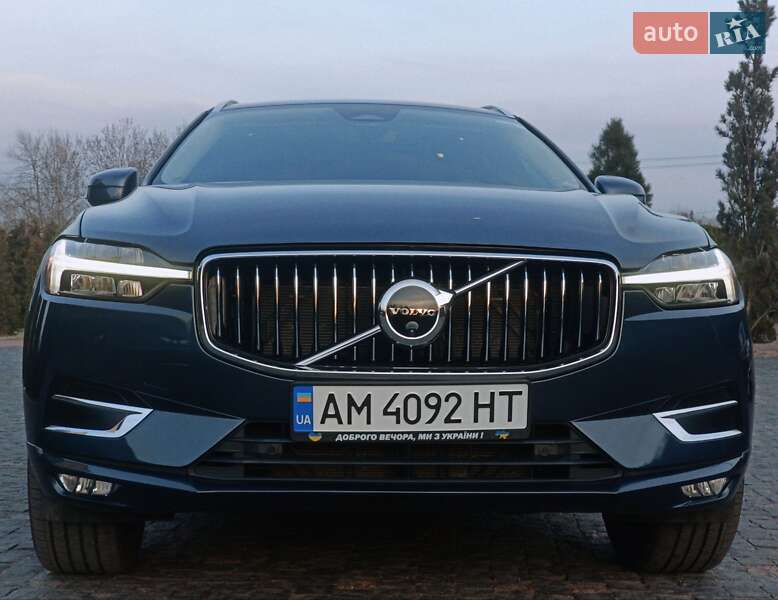 Внедорожник / Кроссовер Volvo XC60 2021 в Киеве