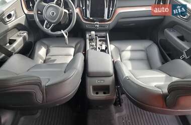 Внедорожник / Кроссовер Volvo XC60 2024 в Харькове