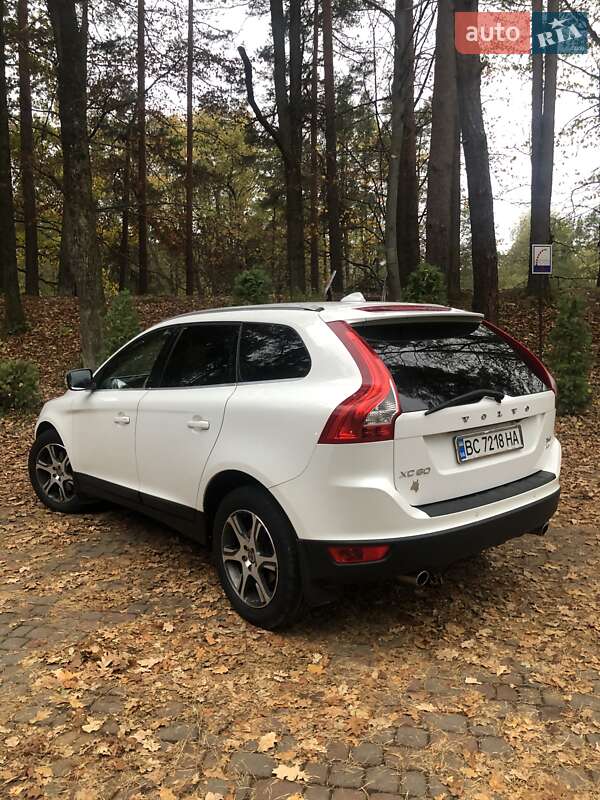 Внедорожник / Кроссовер Volvo XC60 2011 в Трускавце