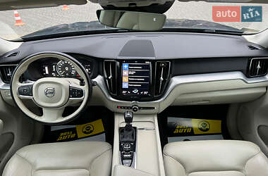 Позашляховик / Кросовер Volvo XC60 2019 в 