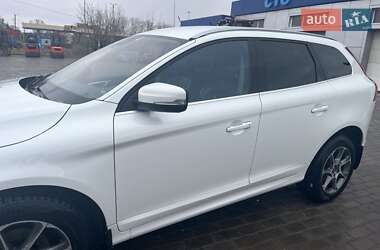 Внедорожник / Кроссовер Volvo XC60 2015 в 