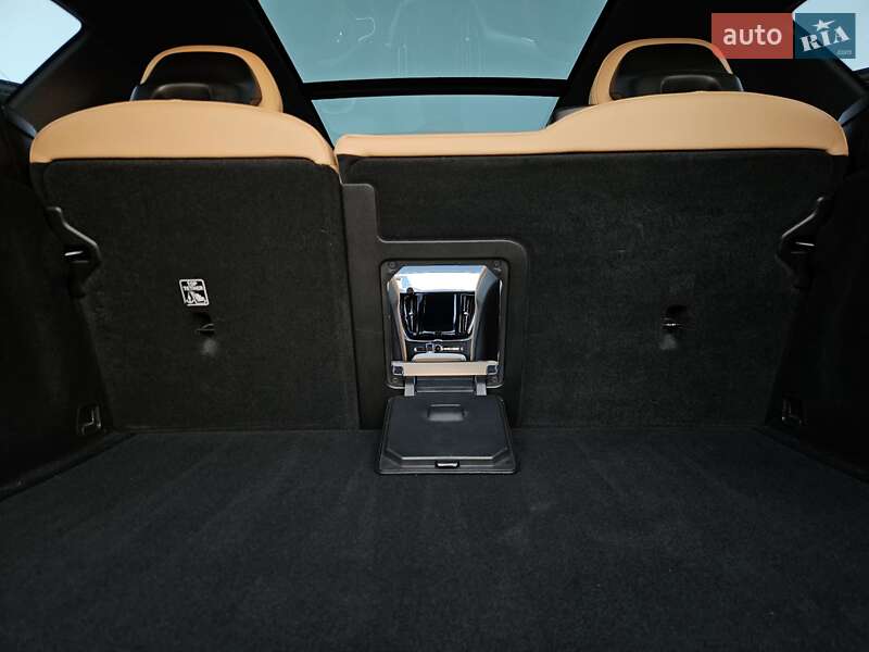 Внедорожник / Кроссовер Volvo XC60 2018 в Бучаче