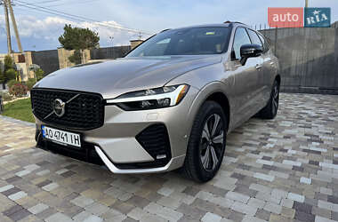 Позашляховик / Кросовер Volvo XC60 2024 в 