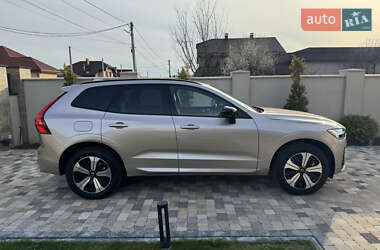 Позашляховик / Кросовер Volvo XC60 2024 в 