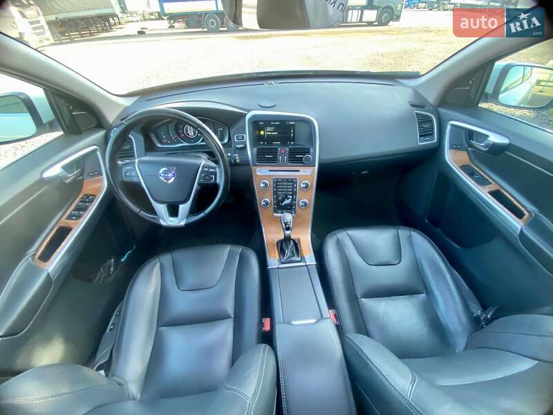 Внедорожник / Кроссовер Volvo XC60 2016 в Ужгороде