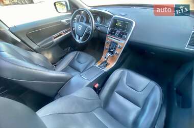 Внедорожник / Кроссовер Volvo XC60 2016 в 