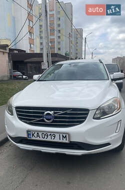Внедорожник / Кроссовер Volvo XC60 2016 в 