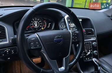 Внедорожник / Кроссовер Volvo XC60 2016 в 