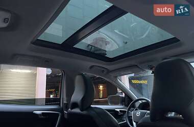 Внедорожник / Кроссовер Volvo XC60 2016 в 