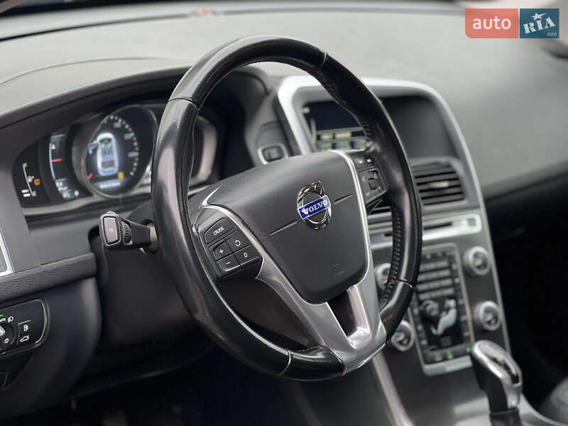 Позашляховик / Кросовер Volvo XC60 2015 в Рівному