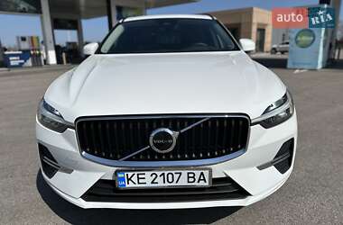 Внедорожник / Кроссовер Volvo XC60 2022 в 
