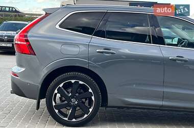 Внедорожник / Кроссовер Volvo XC60 2017 в 