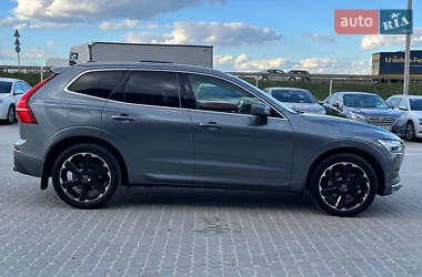 Внедорожник / Кроссовер Volvo XC60 2017 в 