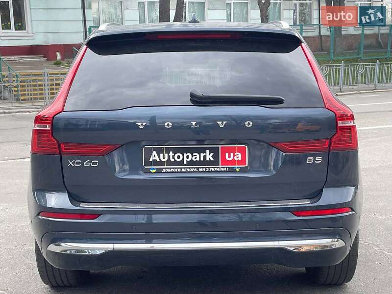 Внедорожник / Кроссовер Volvo XC60 2021 в Киеве