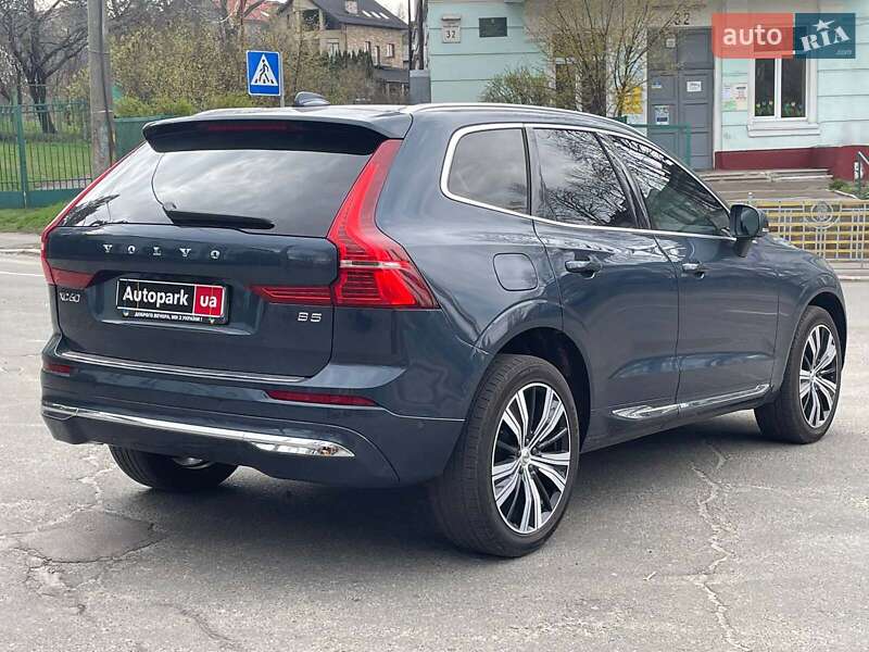 Внедорожник / Кроссовер Volvo XC60 2021 в Киеве