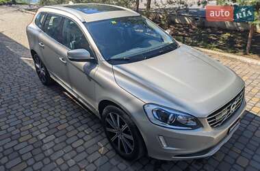 Внедорожник / Кроссовер Volvo XC60 2017 в 