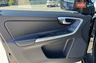 Внедорожник / Кроссовер Volvo XC60 2016 в 