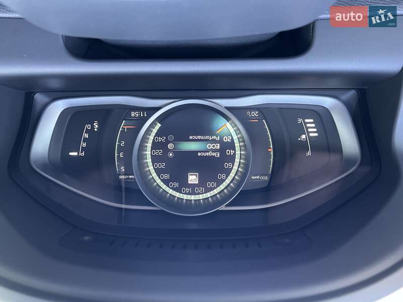 Внедорожник / Кроссовер Volvo XC60 2016 в Нововолынске