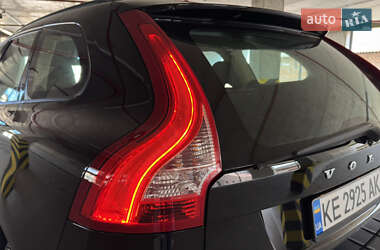 Позашляховик / Кросовер Volvo XC60 2009 в 