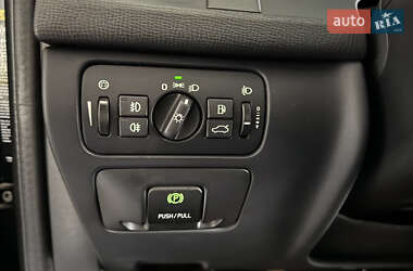 Позашляховик / Кросовер Volvo XC60 2009 в 