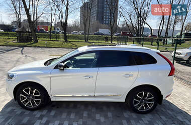 Внедорожник / Кроссовер Volvo XC60 2017 в 
