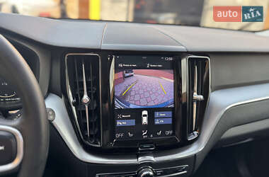 Внедорожник / Кроссовер Volvo XC60 2017 в 