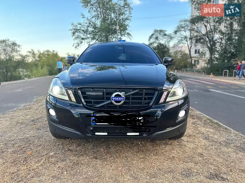 Позашляховик / Кросовер Volvo XC60 2009 в 
