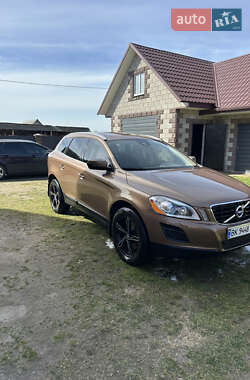 Внедорожник / Кроссовер Volvo XC60 2013 в 