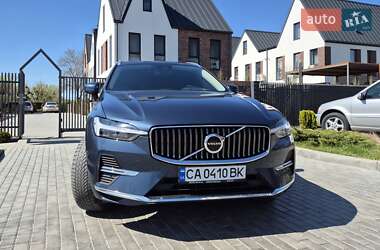 Внедорожник / Кроссовер Volvo XC60 2022 в 