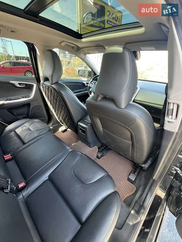 Позашляховик / Кросовер Volvo XC60 2015 в Києві