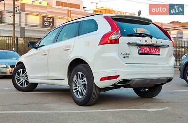 Позашляховик / Кросовер Volvo XC60 2015 в 