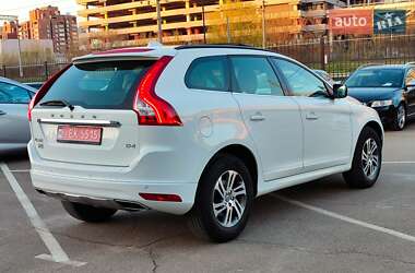 Позашляховик / Кросовер Volvo XC60 2015 в 