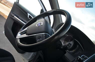 Позашляховик / Кросовер Volvo XC60 2017 в 