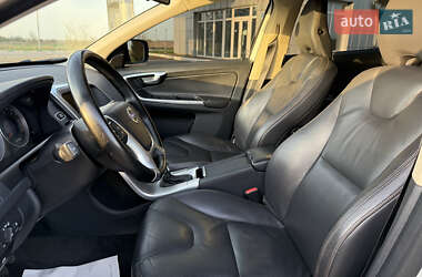Внедорожник / Кроссовер Volvo XC60 2013 в 