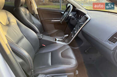 Внедорожник / Кроссовер Volvo XC60 2013 в 