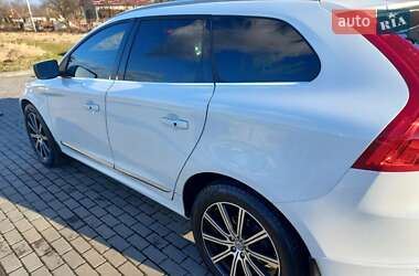 Позашляховик / Кросовер Volvo XC60 2014 в 