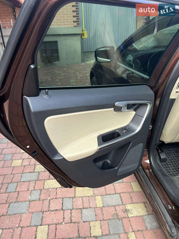 Внедорожник / Кроссовер Volvo XC60 2014 в Бучаче