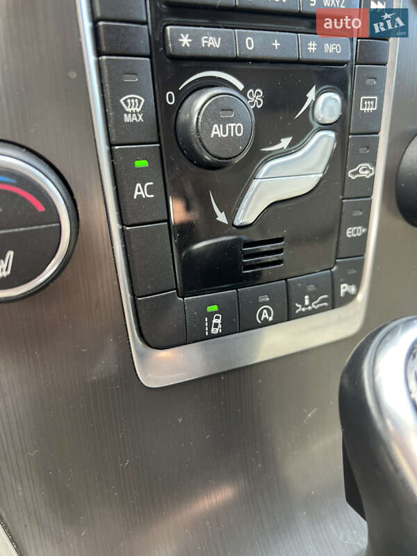 Внедорожник / Кроссовер Volvo XC60 2014 в Бучаче