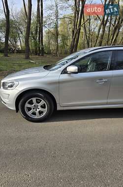 Позашляховик / Кросовер Volvo XC60 2015 в 