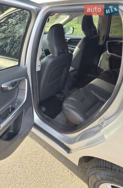 Позашляховик / Кросовер Volvo XC60 2015 в 